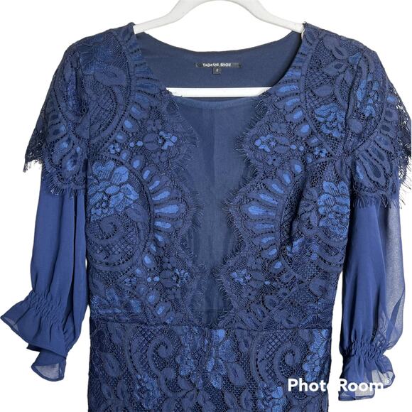 Tadashi Shoji Navy Blue Lace Sheath Dress Size 8 NWT Long sleeved - Picture 3 of 8